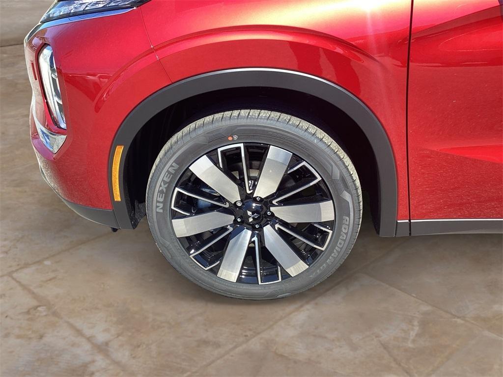 new 2025 Mitsubishi Outlander car, priced at $37,370