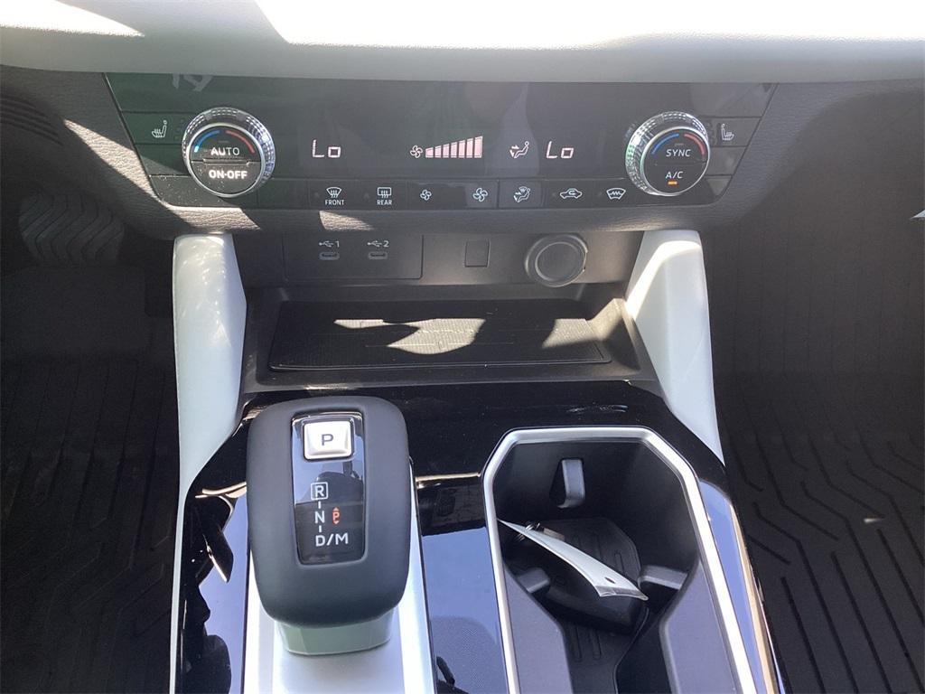 new 2025 Mitsubishi Outlander car, priced at $37,370