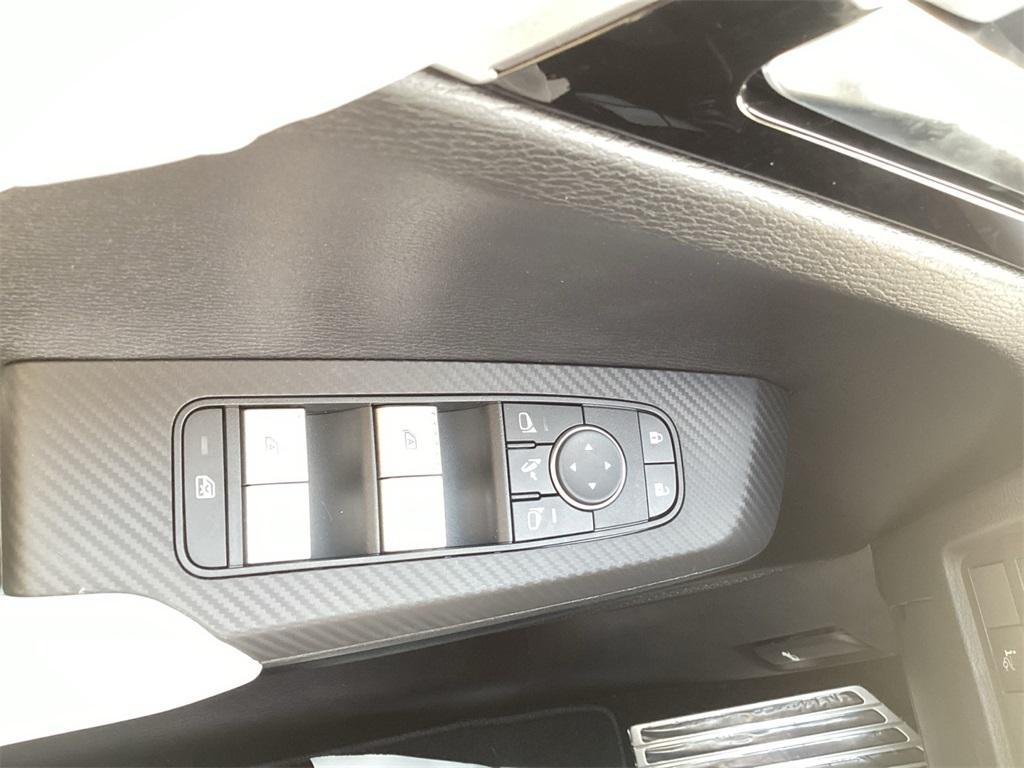 new 2025 Mitsubishi Outlander car, priced at $44,590