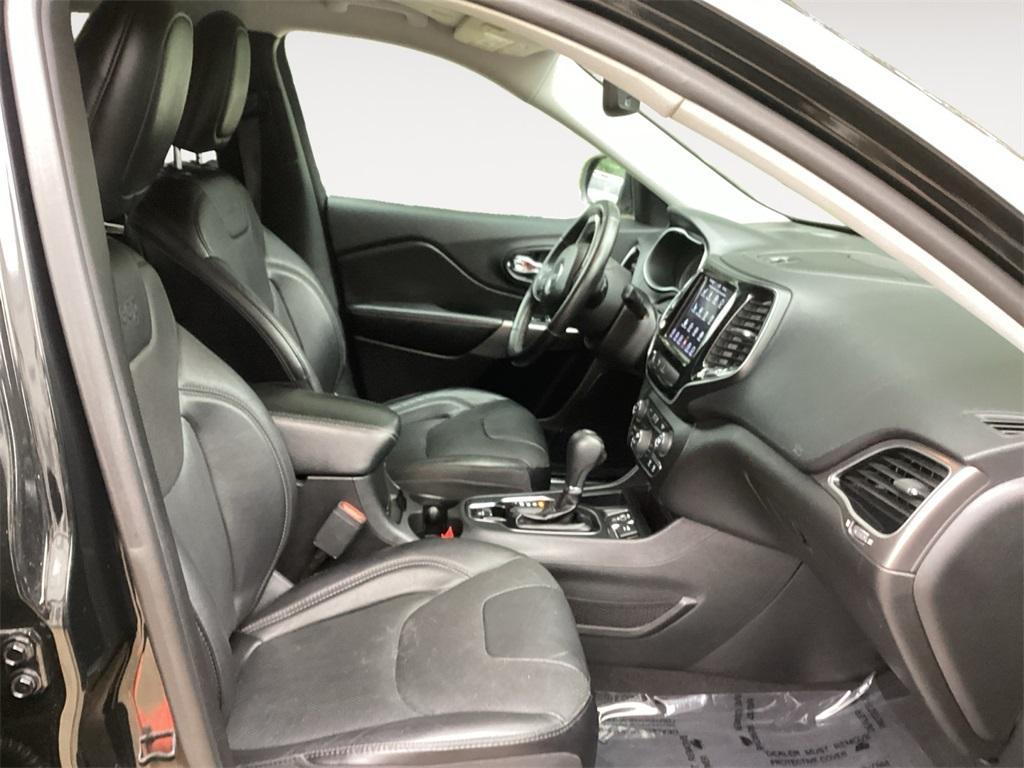 used 2019 Jeep Cherokee car, priced at $16,555