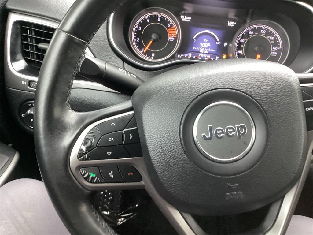 used 2019 Jeep Cherokee car, priced at $16,555