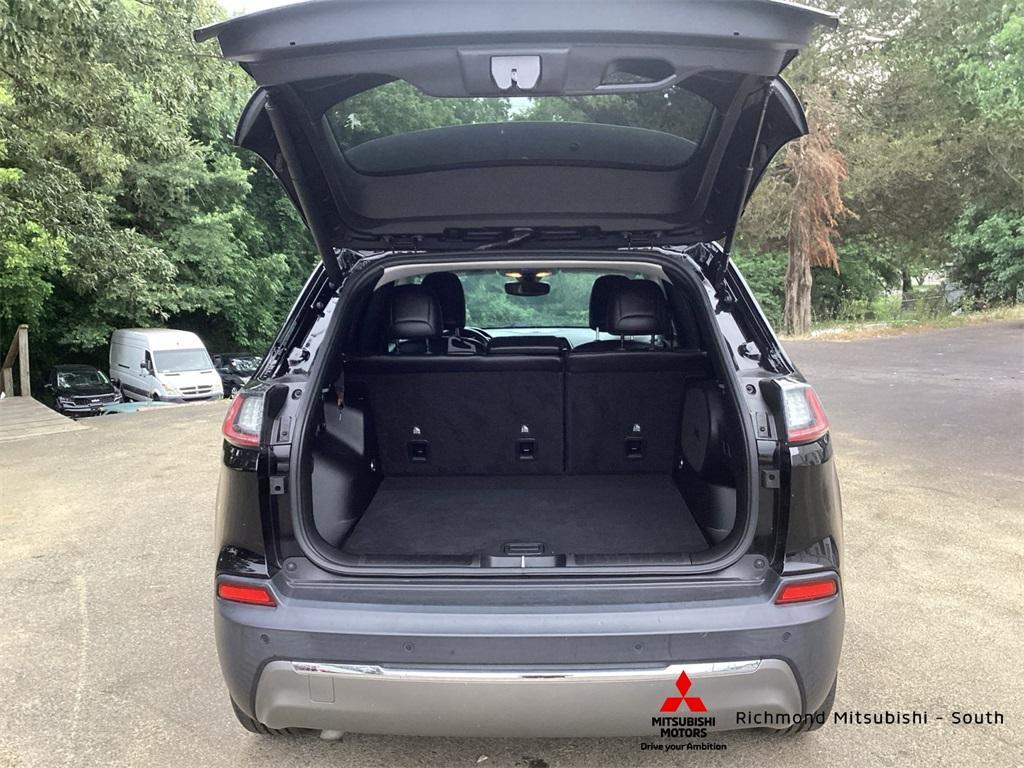 used 2019 Jeep Cherokee car, priced at $16,555