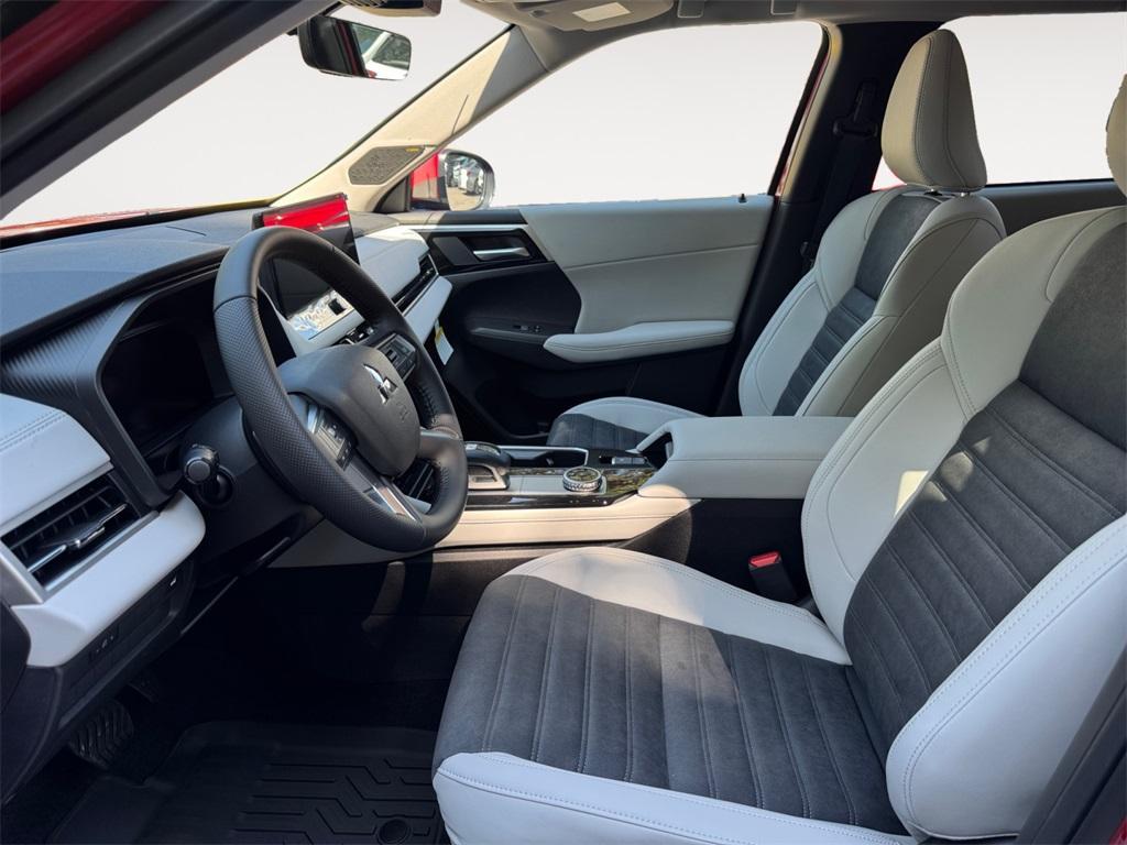 new 2025 Mitsubishi Outlander car, priced at $38,999