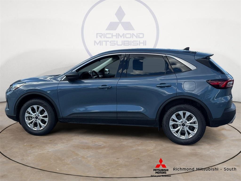 used 2024 Ford Escape car, priced at $18,498