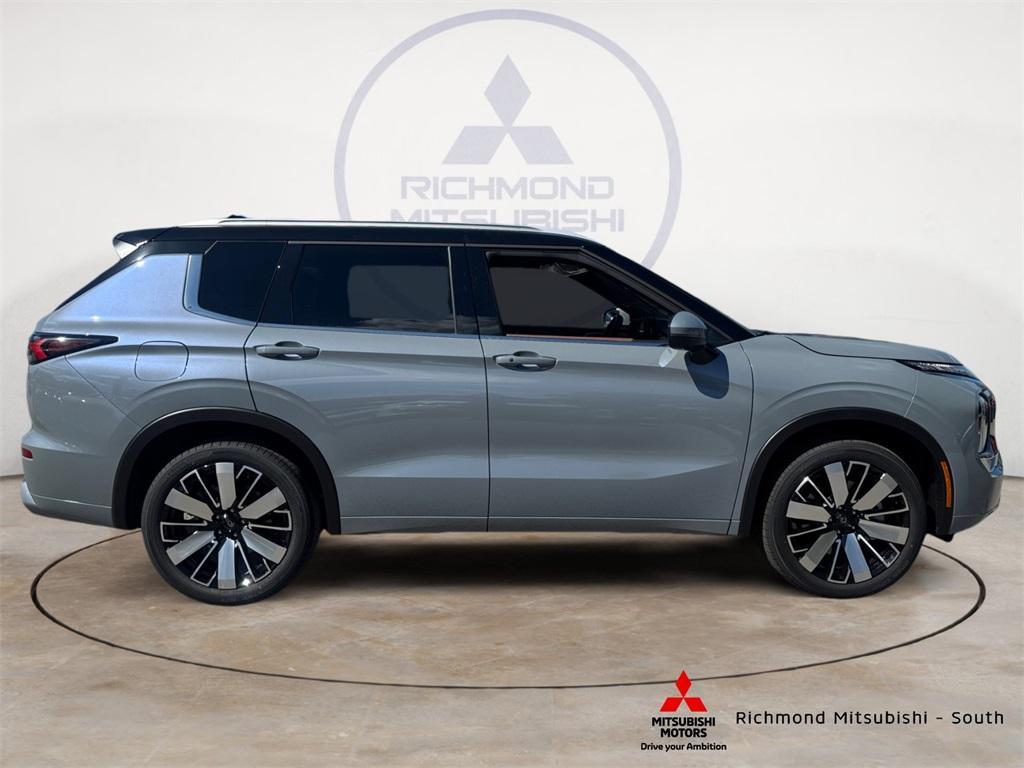 new 2025 Mitsubishi Outlander car, priced at $43,990