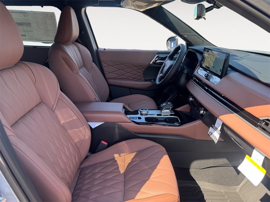 new 2025 Mitsubishi Outlander car, priced at $43,990