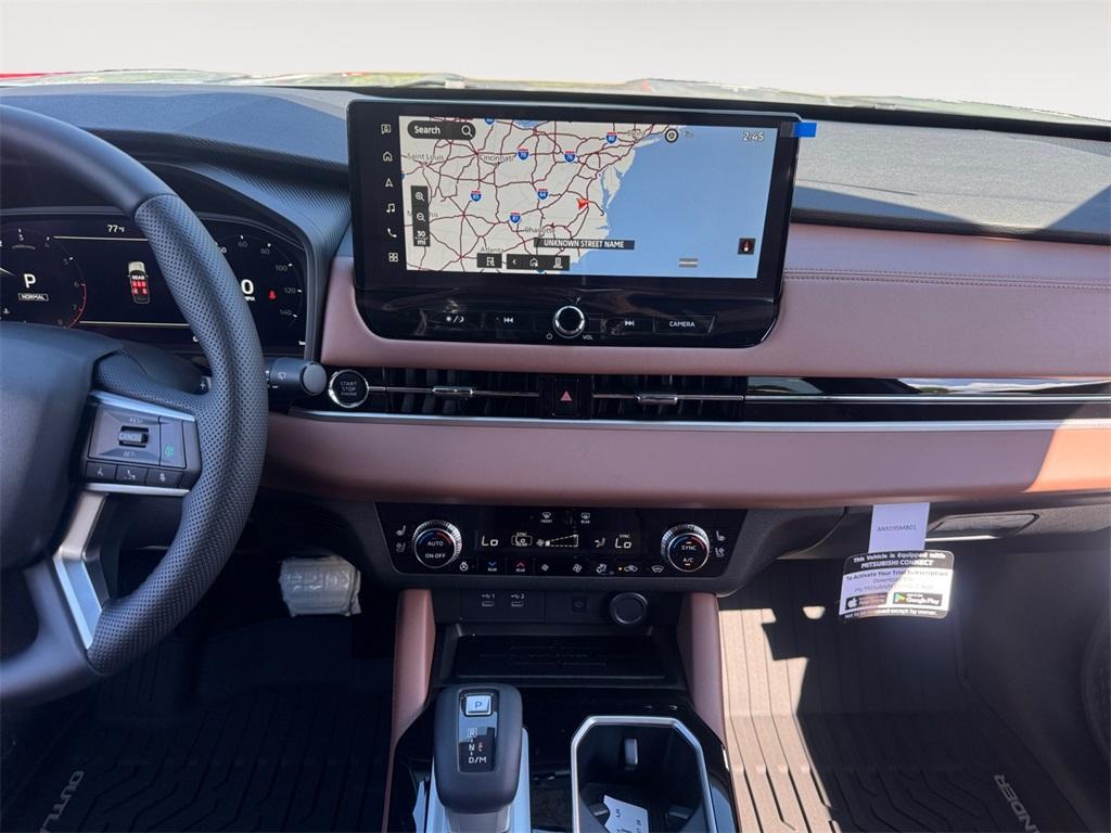 new 2025 Mitsubishi Outlander car, priced at $43,990