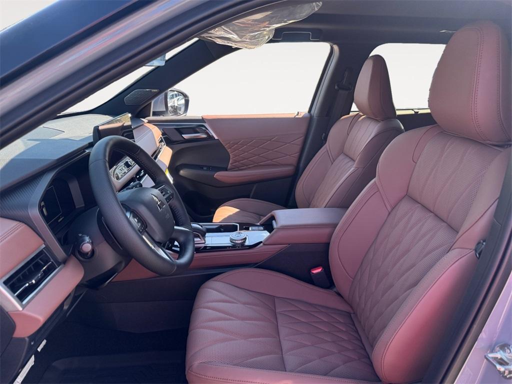 new 2025 Mitsubishi Outlander car, priced at $43,990