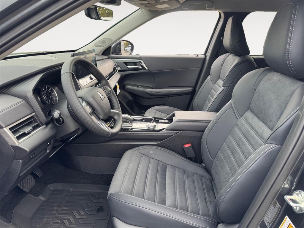 new 2025 Mitsubishi Outlander car, priced at $32,999
