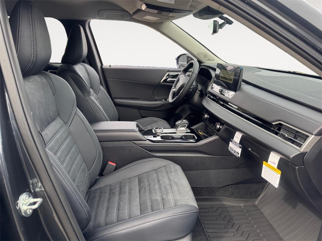 new 2025 Mitsubishi Outlander car, priced at $32,999