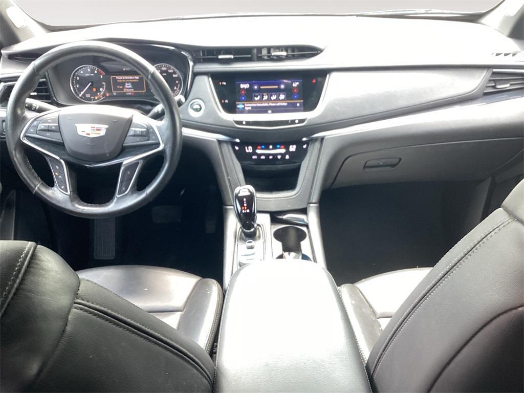 used 2023 Cadillac XT5 car, priced at $25,341