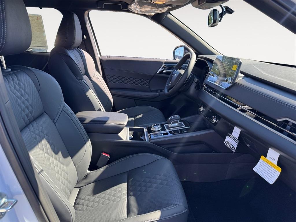 new 2025 Mitsubishi Outlander PHEV car, priced at $46,999