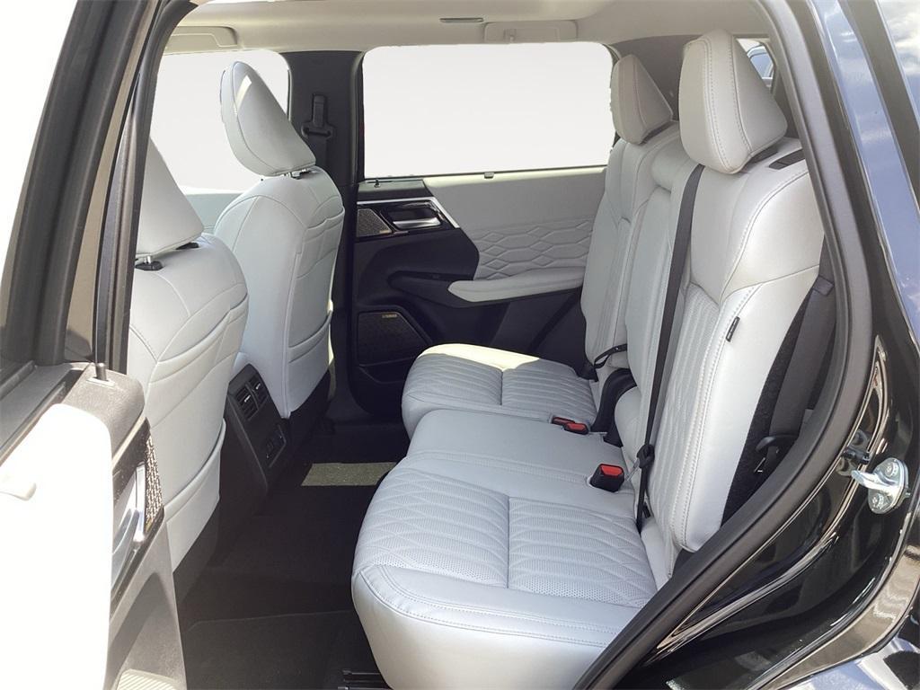 new 2025 Mitsubishi Outlander car, priced at $44,590