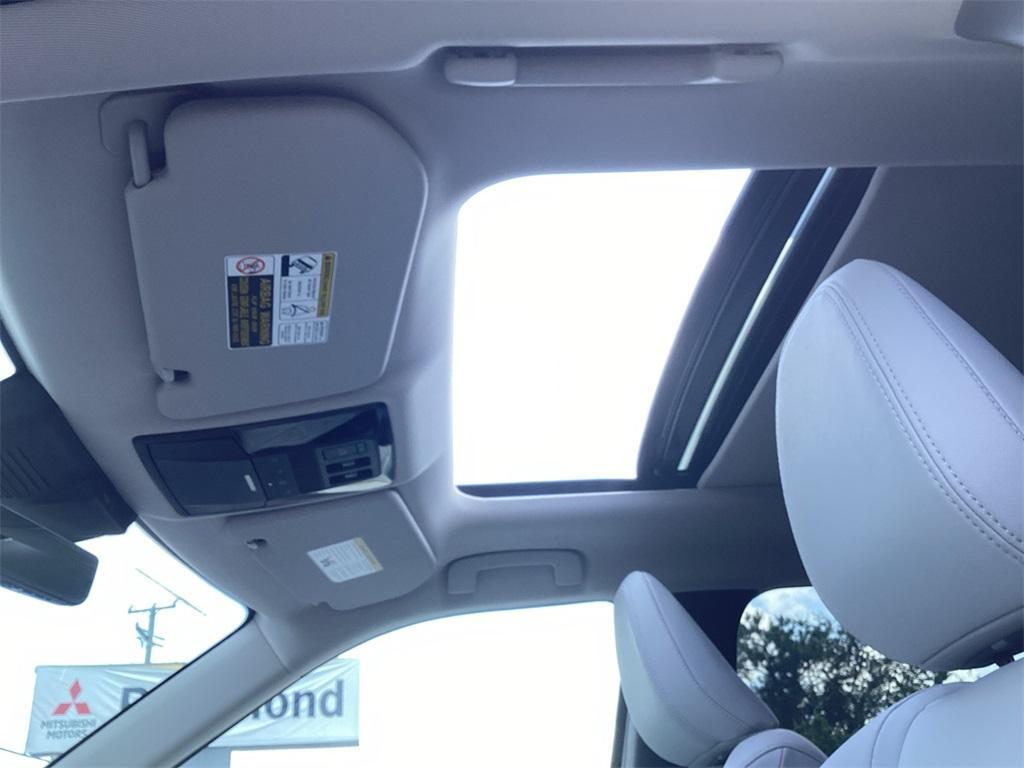 new 2025 Mitsubishi Outlander car, priced at $44,590