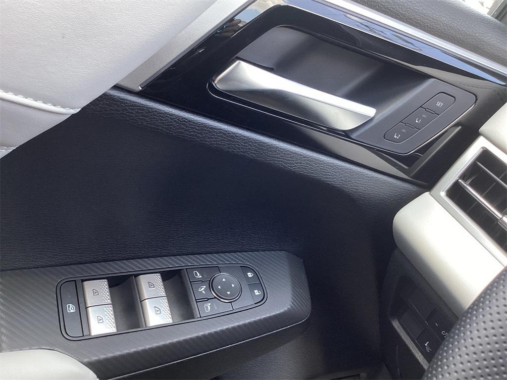 new 2025 Mitsubishi Outlander car, priced at $44,590