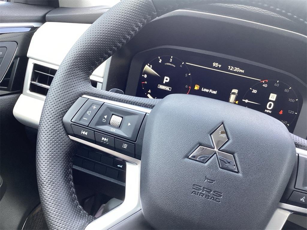 new 2025 Mitsubishi Outlander car, priced at $44,590