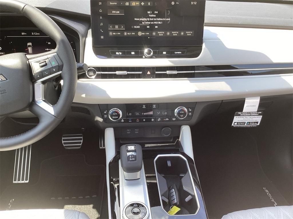 new 2025 Mitsubishi Outlander car, priced at $43,590