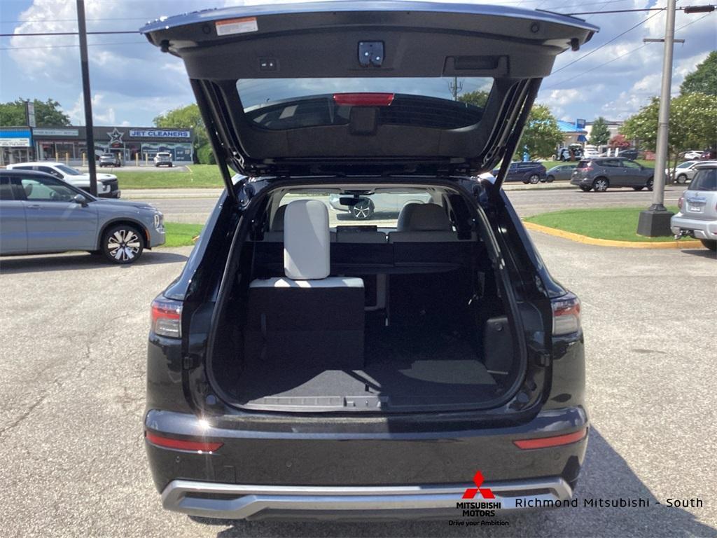 new 2025 Mitsubishi Outlander car, priced at $43,590