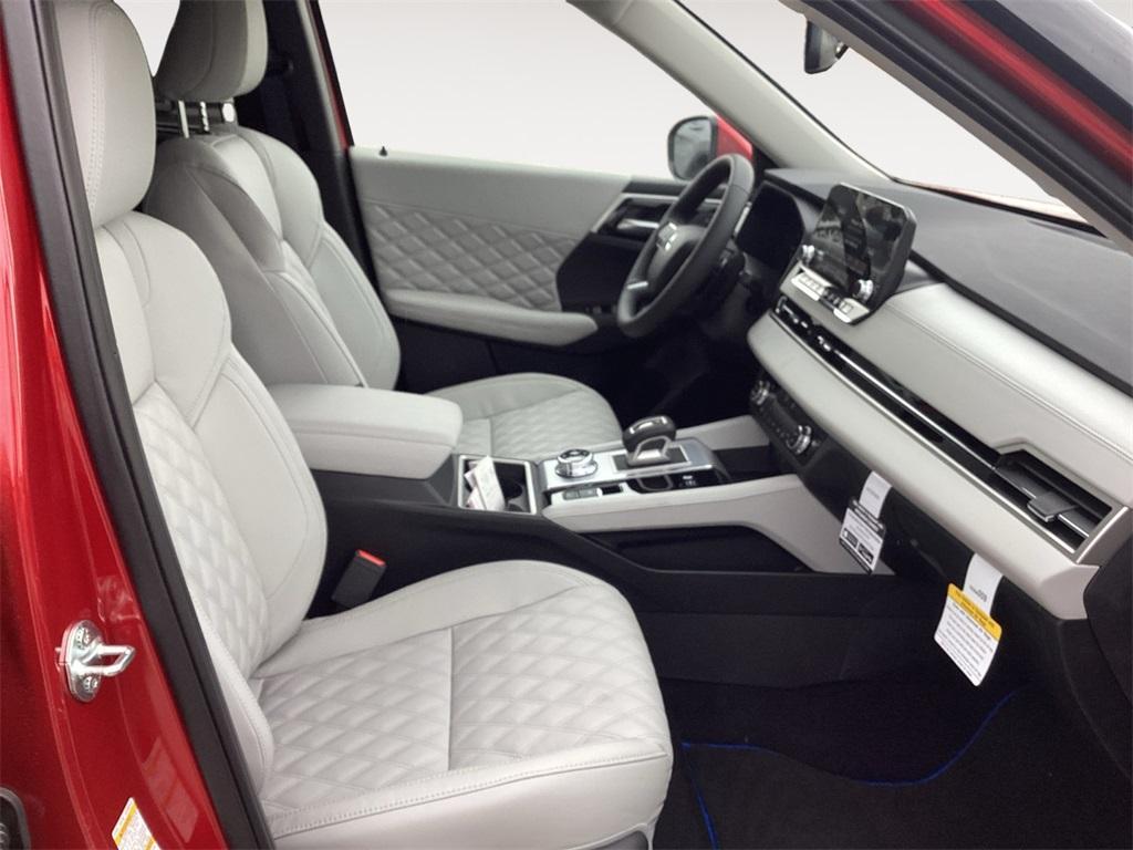 new 2025 Mitsubishi Outlander PHEV car, priced at $48,015
