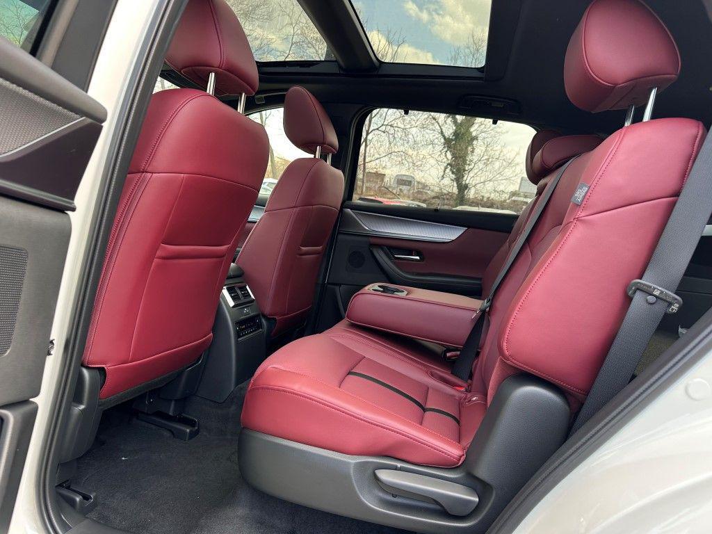 new 2025 Mazda CX-70 car, priced at $45,906