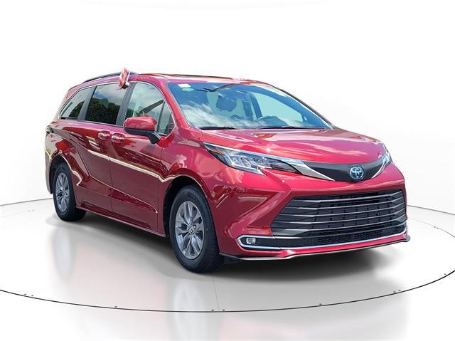used 2023 Toyota Sienna car, priced at $37,991