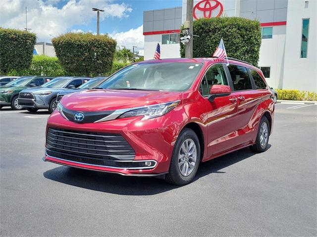 used 2023 Toyota Sienna car, priced at $37,991