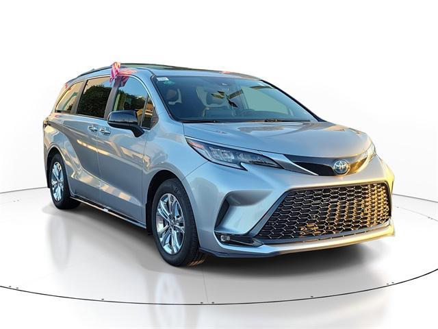 used 2023 Toyota Sienna car, priced at $37,692