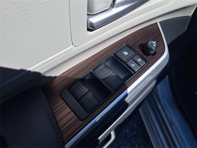 used 2024 Toyota Sienna car, priced at $37,494