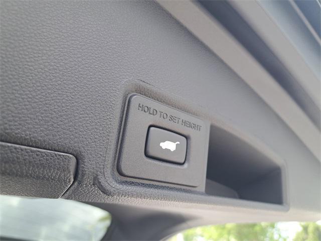 used 2022 Acura RDX car, priced at $40,491