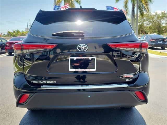 used 2023 Toyota Highlander car, priced at $37,491