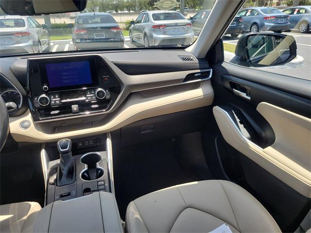 used 2023 Toyota Highlander car, priced at $37,491