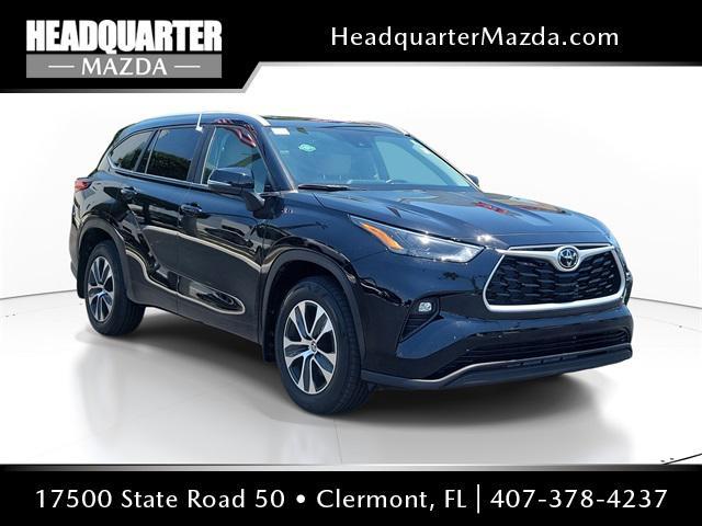 used 2023 Toyota Highlander car, priced at $37,491