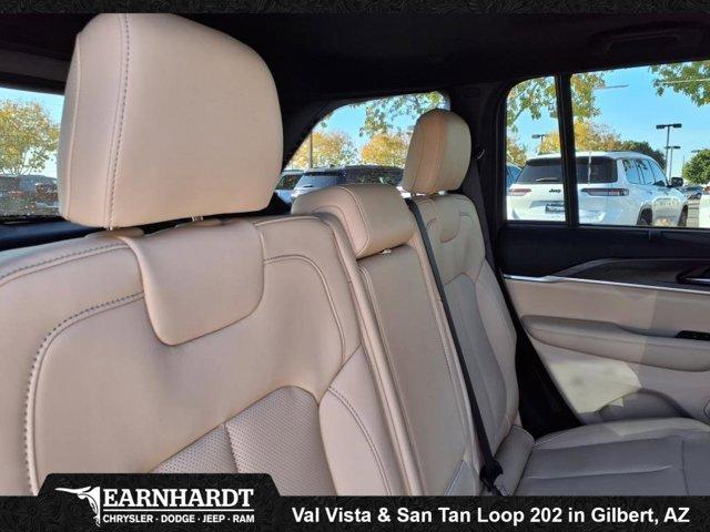new 2025 Jeep Grand Cherokee car, priced at $48,522