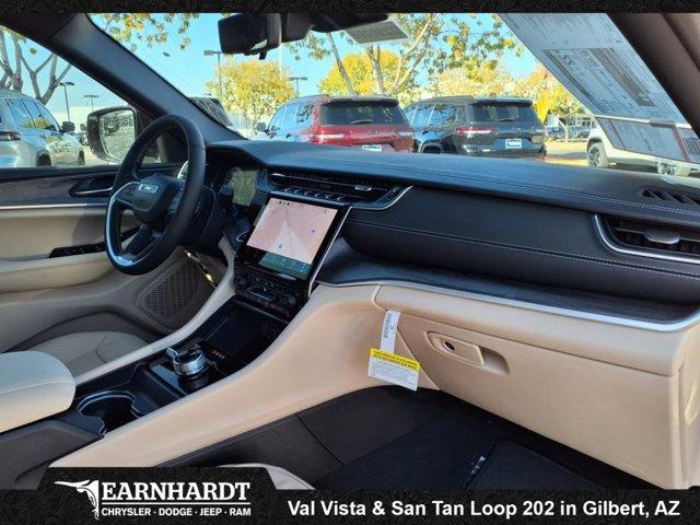 new 2025 Jeep Grand Cherokee car, priced at $48,522