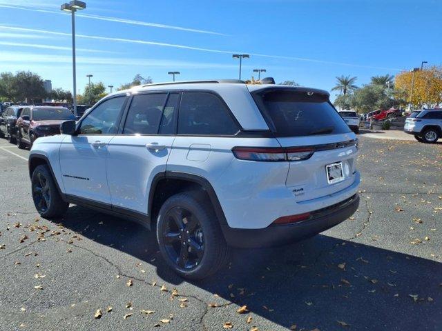 new 2025 Jeep Grand Cherokee car, priced at $49,960