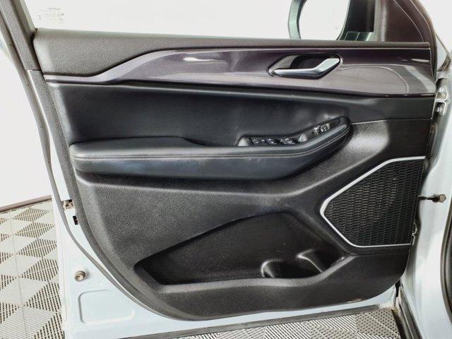 used 2021 Jeep Grand Cherokee L car, priced at $25,999
