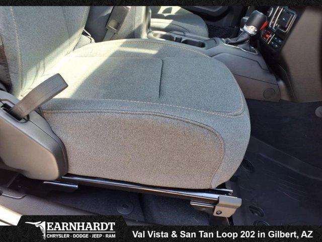 new 2025 Jeep Wrangler car, priced at $41,333