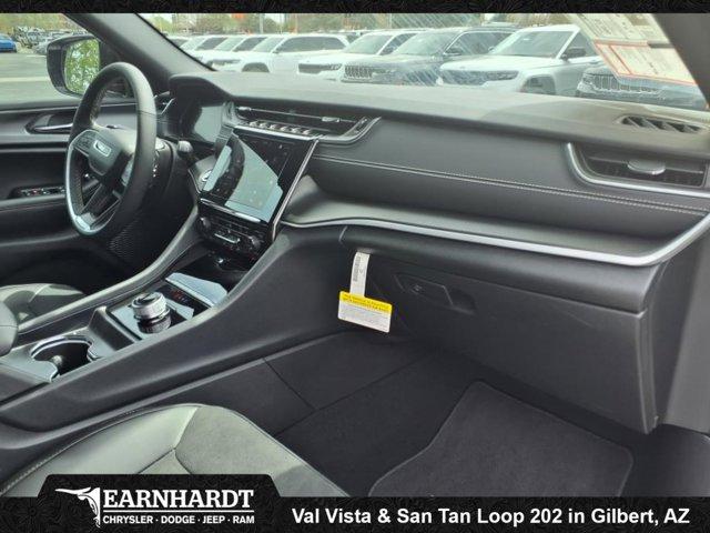 new 2025 Jeep Grand Cherokee car, priced at $44,135