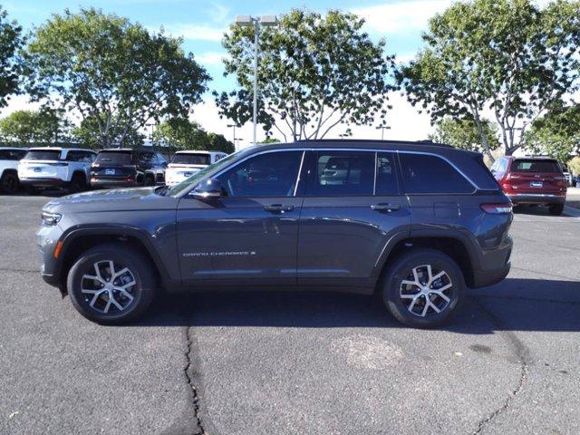 new 2025 Jeep Grand Cherokee car, priced at $42,587