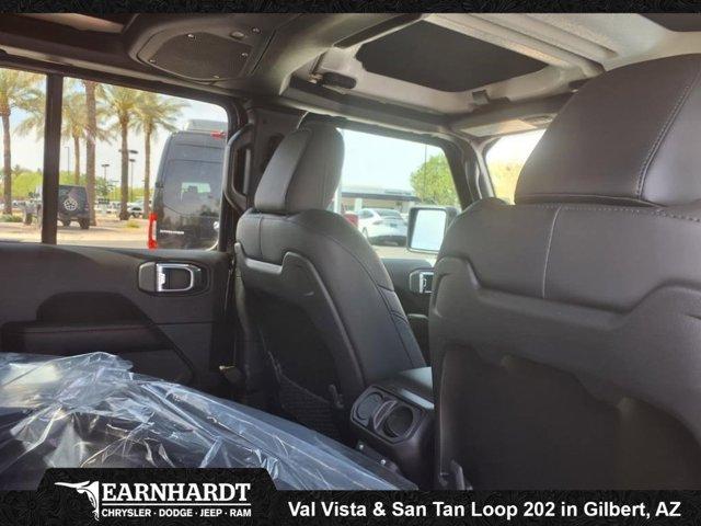 new 2025 Jeep Gladiator car, priced at $50,945