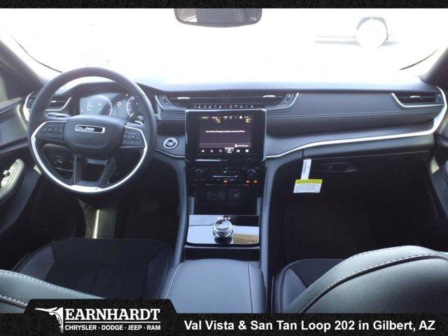 new 2025 Jeep Grand Cherokee car, priced at $38,361