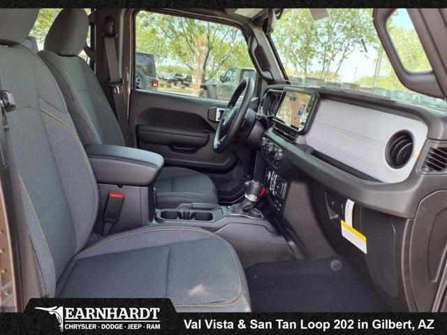 new 2025 Jeep Gladiator car, priced at $40,271