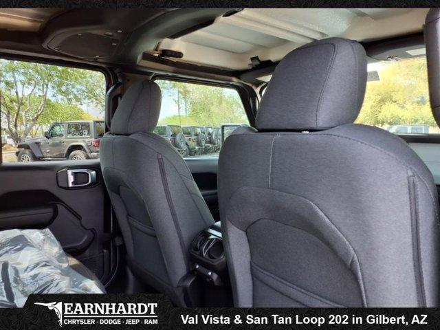 new 2025 Jeep Gladiator car, priced at $40,271