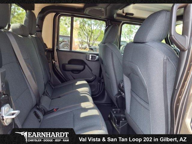 new 2025 Jeep Gladiator car, priced at $40,271