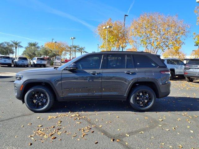 new 2025 Jeep Grand Cherokee car, priced at $41,488