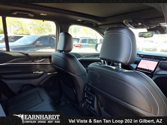 new 2025 Jeep Grand Cherokee car, priced at $45,068