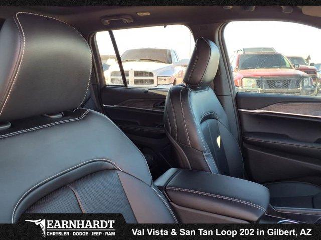 new 2025 Jeep Grand Cherokee car, priced at $47,407
