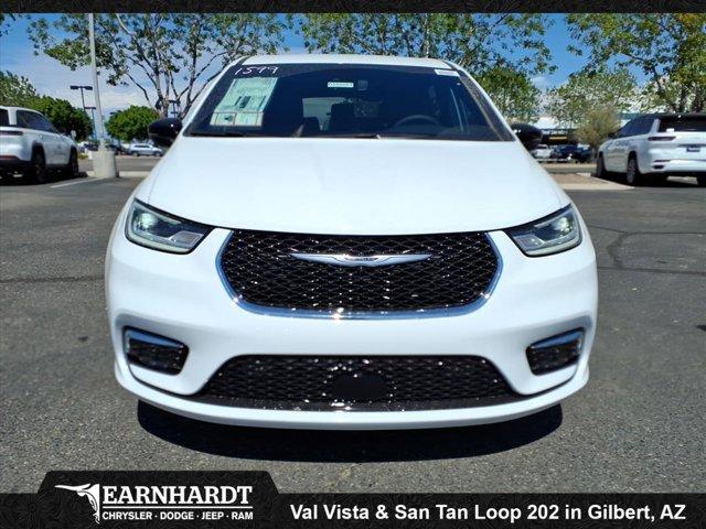 new 2026 Chrysler Pacifica car, priced at $39,434