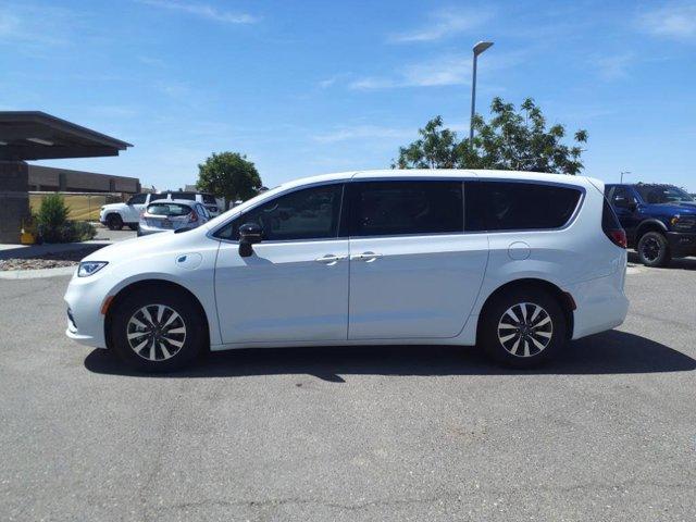 new 2024 Chrysler Pacifica car, priced at $49,317