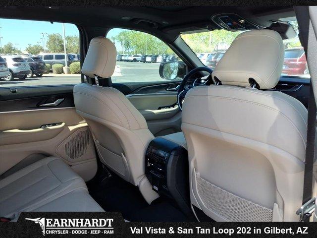 new 2025 Jeep Grand Cherokee L car, priced at $50,400